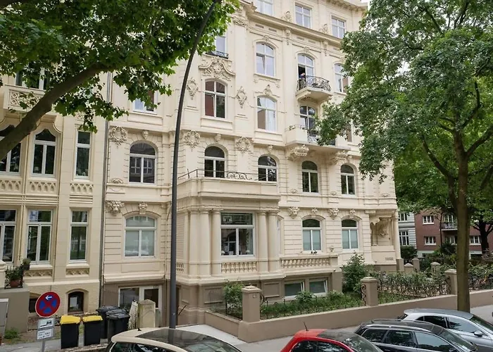 Hamburg City Apartment For 7